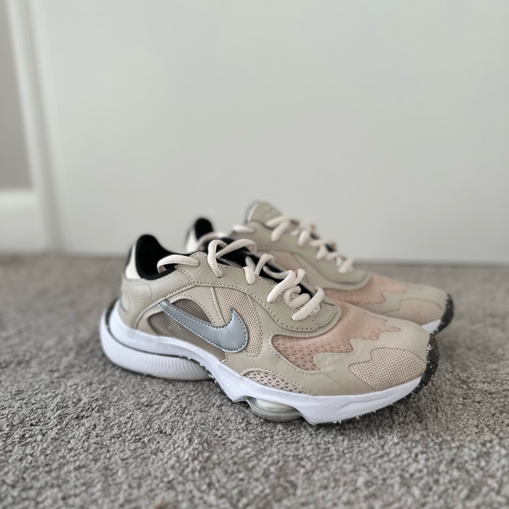 NIKE Women's White (Wmns) Air Zoom Division 'Pale Ivory'